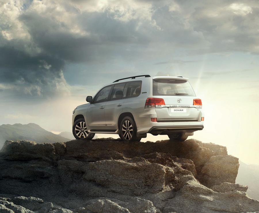  Toyota Land Cruiser 200 Excalibur (UZJ200) 2017 года  (CIS) (фото 6 из 10)